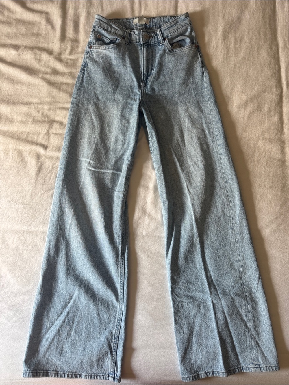 Light Wash Women’s Wide-Leg Jeans - Classic Denim